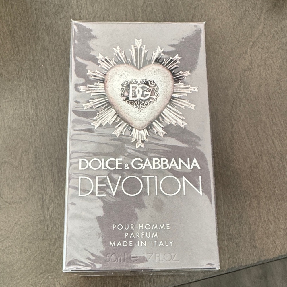 Dolce & Gabbana Devotion Pour Homme Silver Packaging